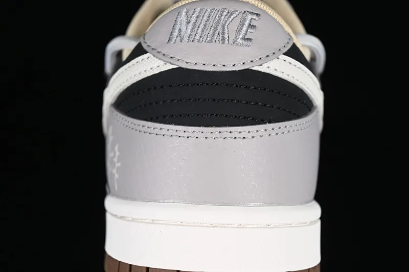 All Categories Nk SB Dunk Series Nk SB Dunk Low Low-top Sneakers Nk SB Dunk Low Bubble Jellyfish Dormant Volcano SB Strap Low-top Casual Sneakers DR9704-200